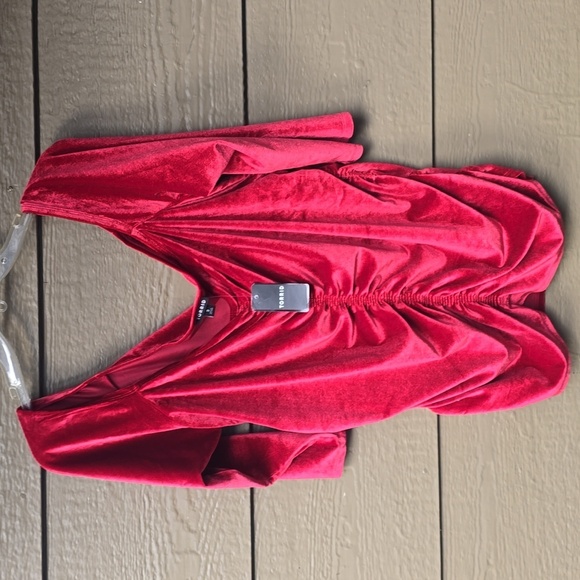 Torrid  Stretch Velvet Shirred Front Off The Shoulder Top RED 3x NEW Nwt - Picture 7 of 12